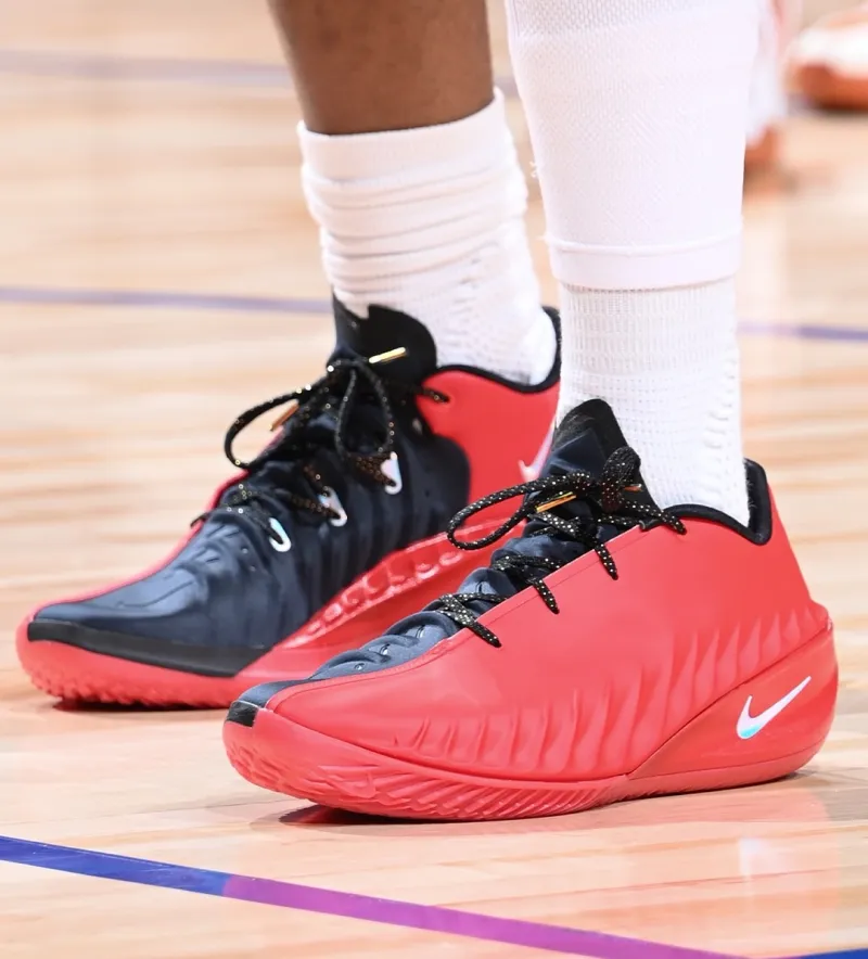 PG模拟器-pocket game-红蓝鸳鸯！汤普森兄弟均穿着G.T Cut4迎来正面对决